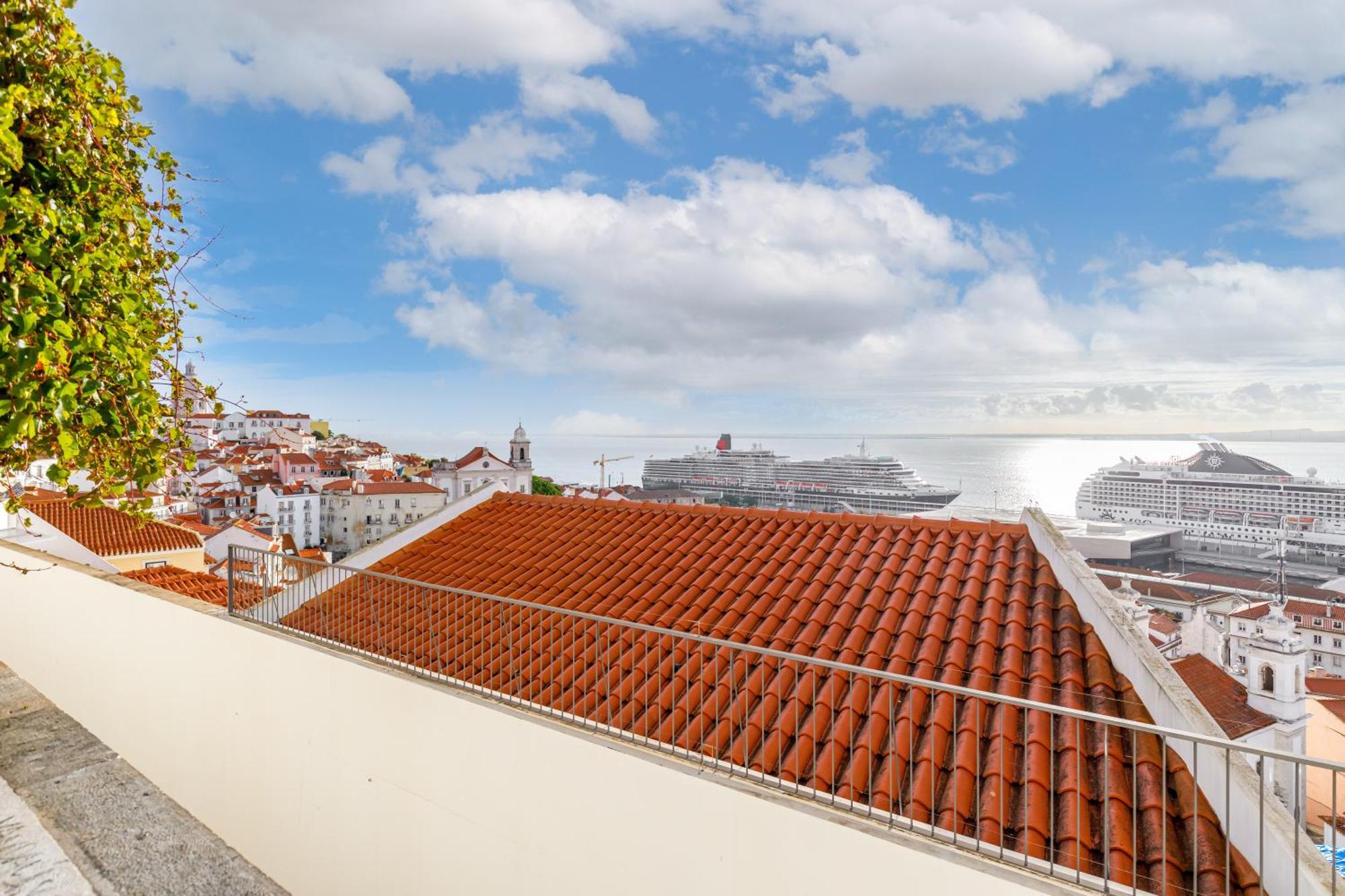 Sublime Apt Medieval Alfama Lisbon Bagian luar foto